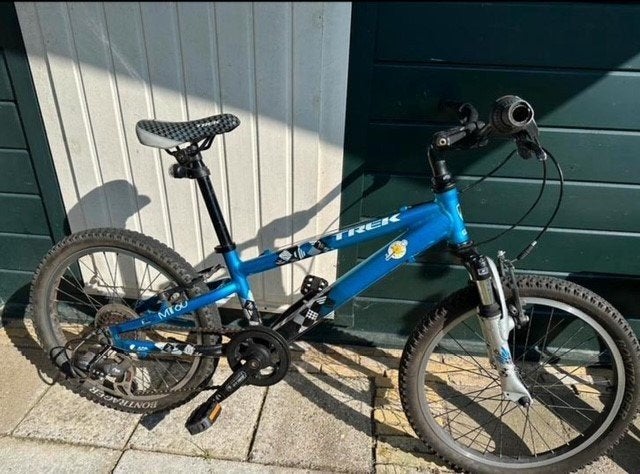 Stoere blauwe Trek crossfiets jongens - 18 inch, Fietsen en Brommers, Fietsen | Crossfietsen en BMX, Ophalen, 24 inch of meer