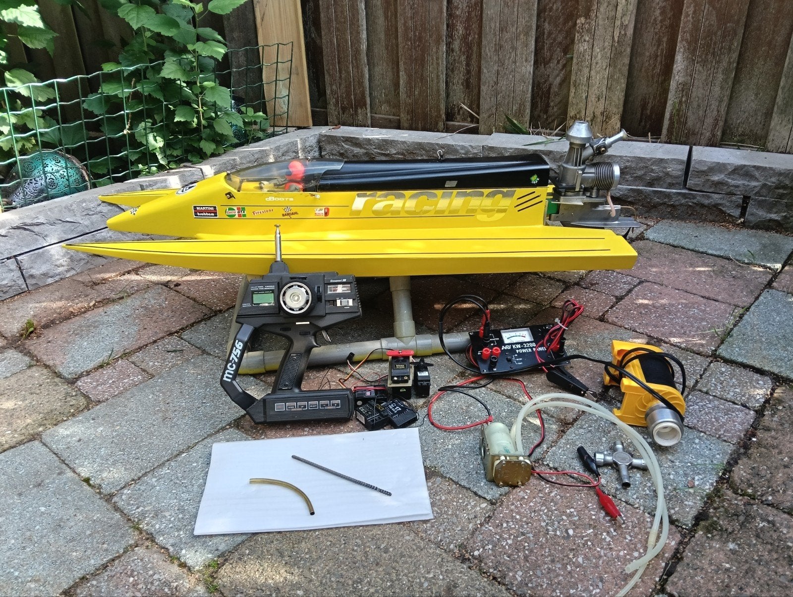 rc F1speedboot 11cc nitro outboard, Ophalen, Gebruikt, Groter dan 1:32, Overige merken