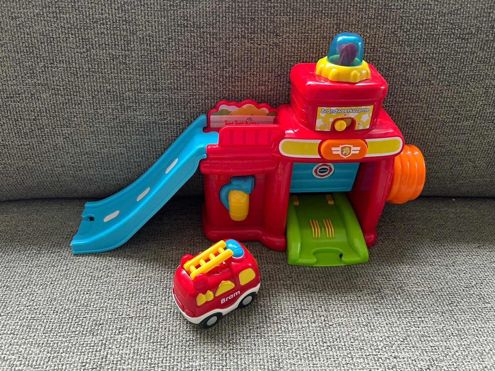 VTech Toet Toet Auto's Brandweerkazerne met Bram Brandweer, Ophalen of Verzenden, Gebruikt, 2 tot 4 jaar