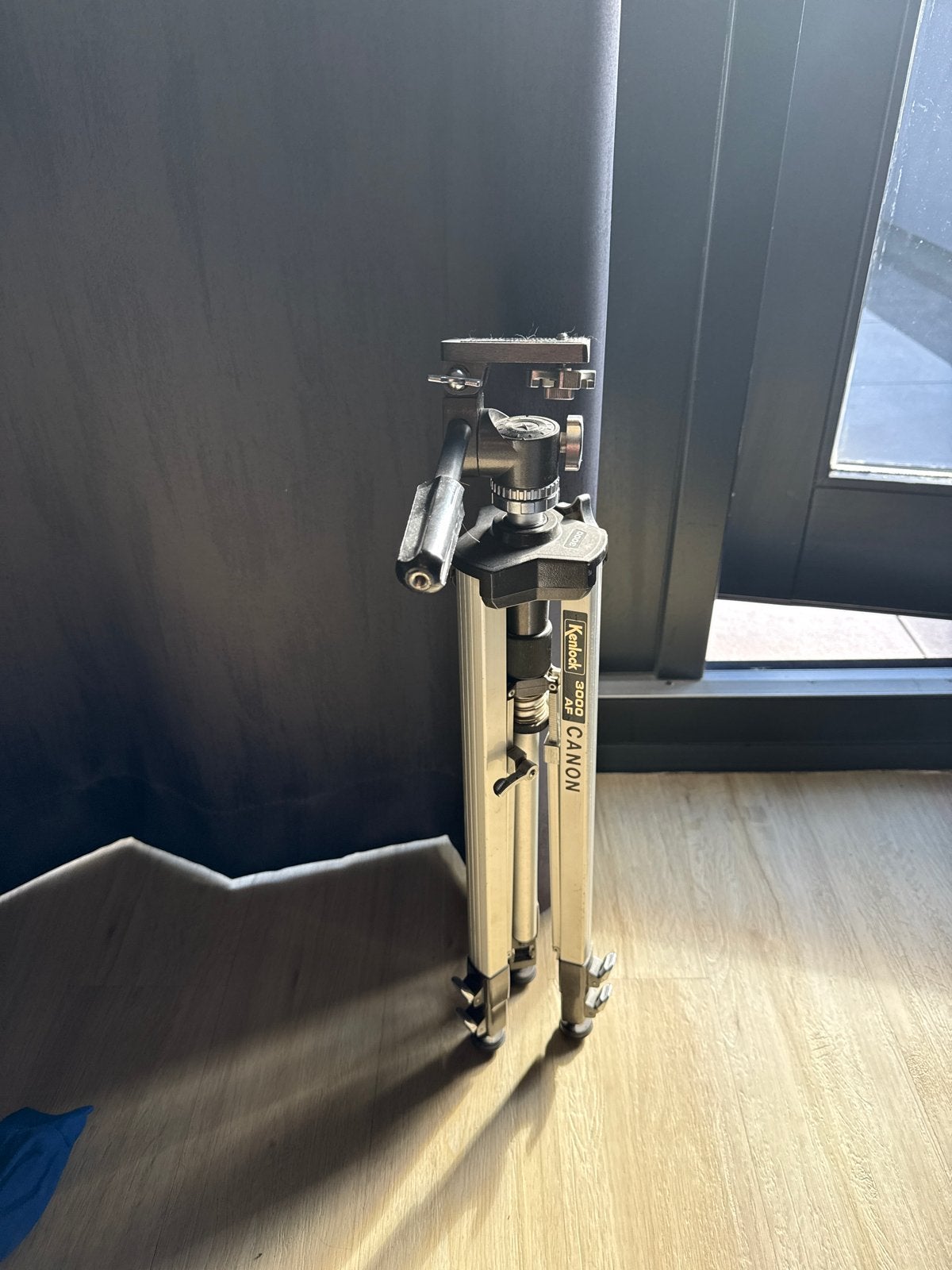 Kenlock 3000 AF Statief voor Camera - Zo goed als nieuw, Ophalen, Overige merken, 125 cm of minder, Snelkoppelingsplaat