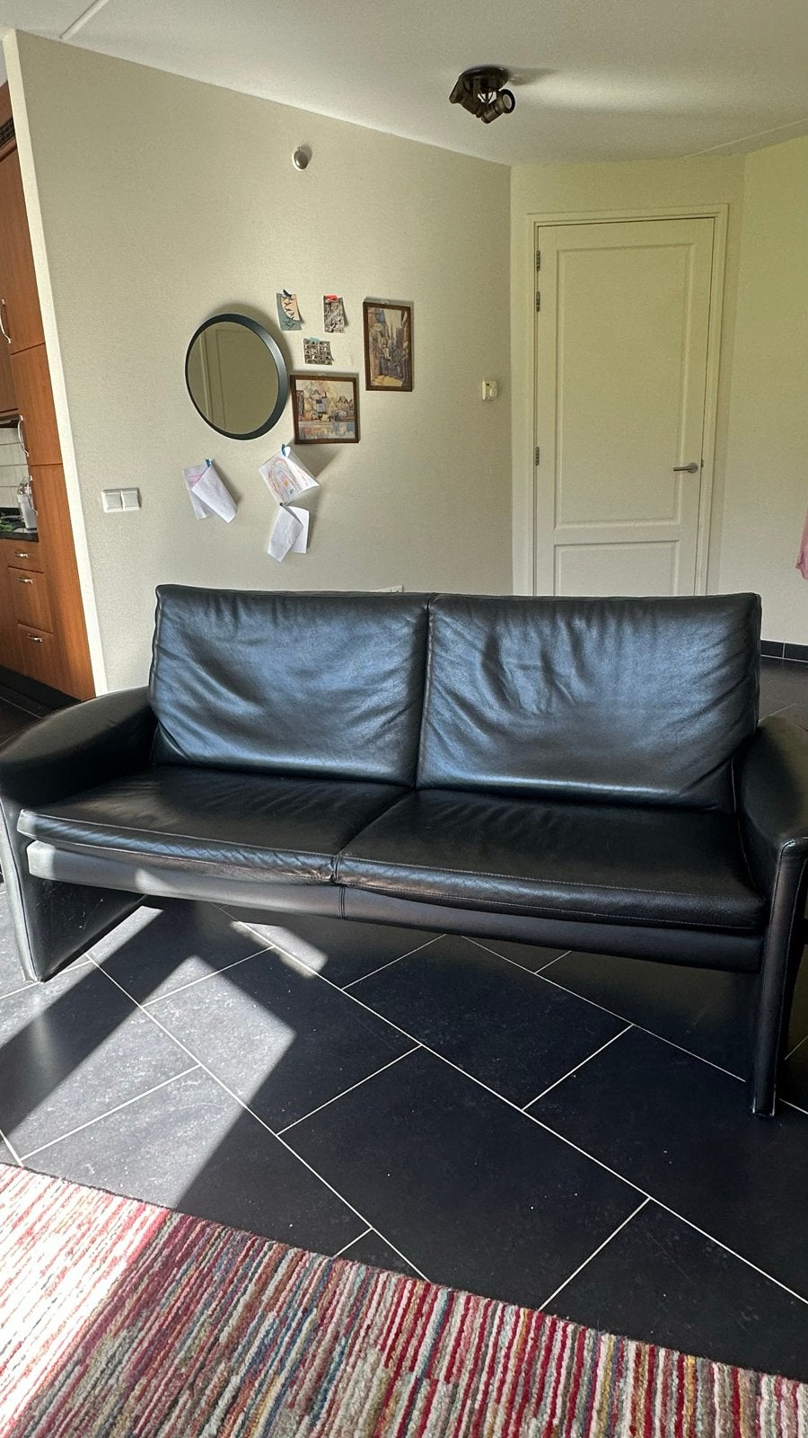 Leolux Anti Pode 2-zits bank - Zwart leer, Huis en Inrichting, Ophalen, Gebruikt, 150 tot 200 cm, Tweepersoons