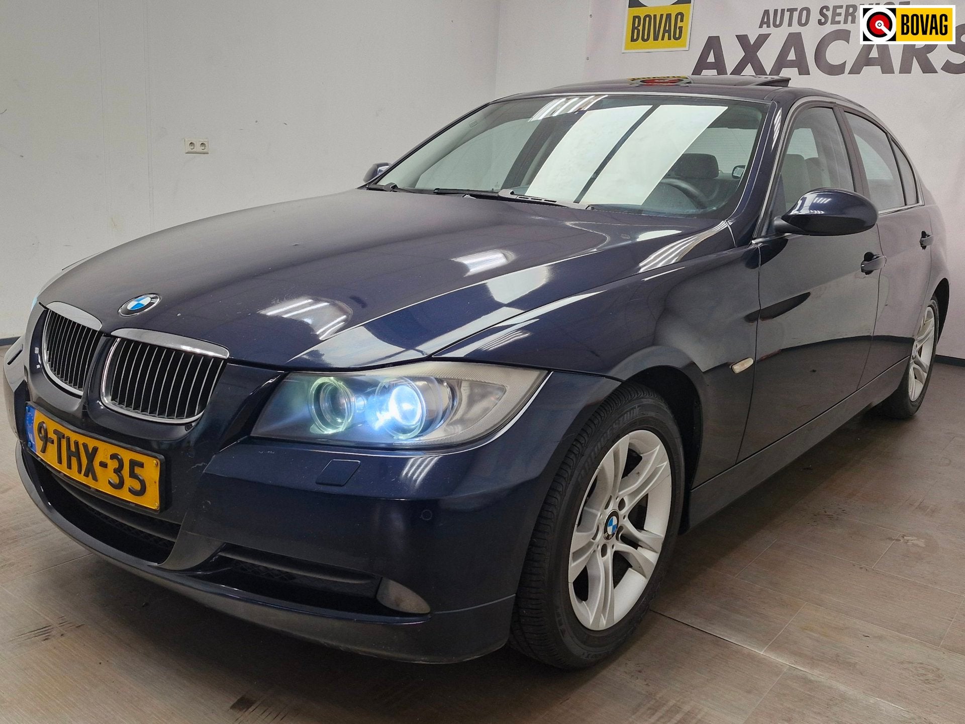 BMW 3-serie 325i AUTOMAAT ! NIEUWE APK ! RIJD PERFECT !, Auto's, Automaat, 745 kg, Achterwielaandrijving, Gebruikt