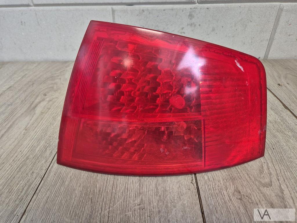 Achterlicht rechts carrosserie Audi A8 d3 2002 - 2006 €125, Gebruikt, -, -, -