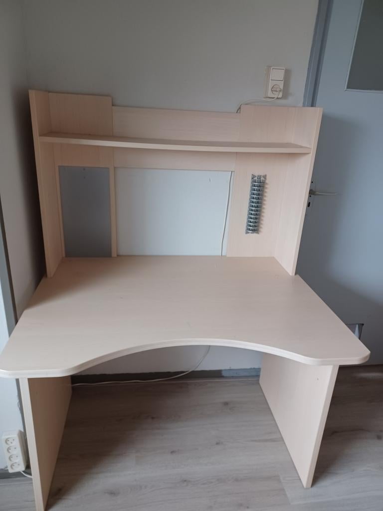 Te koop Bureau, in goede staat., Ophalen of Verzenden