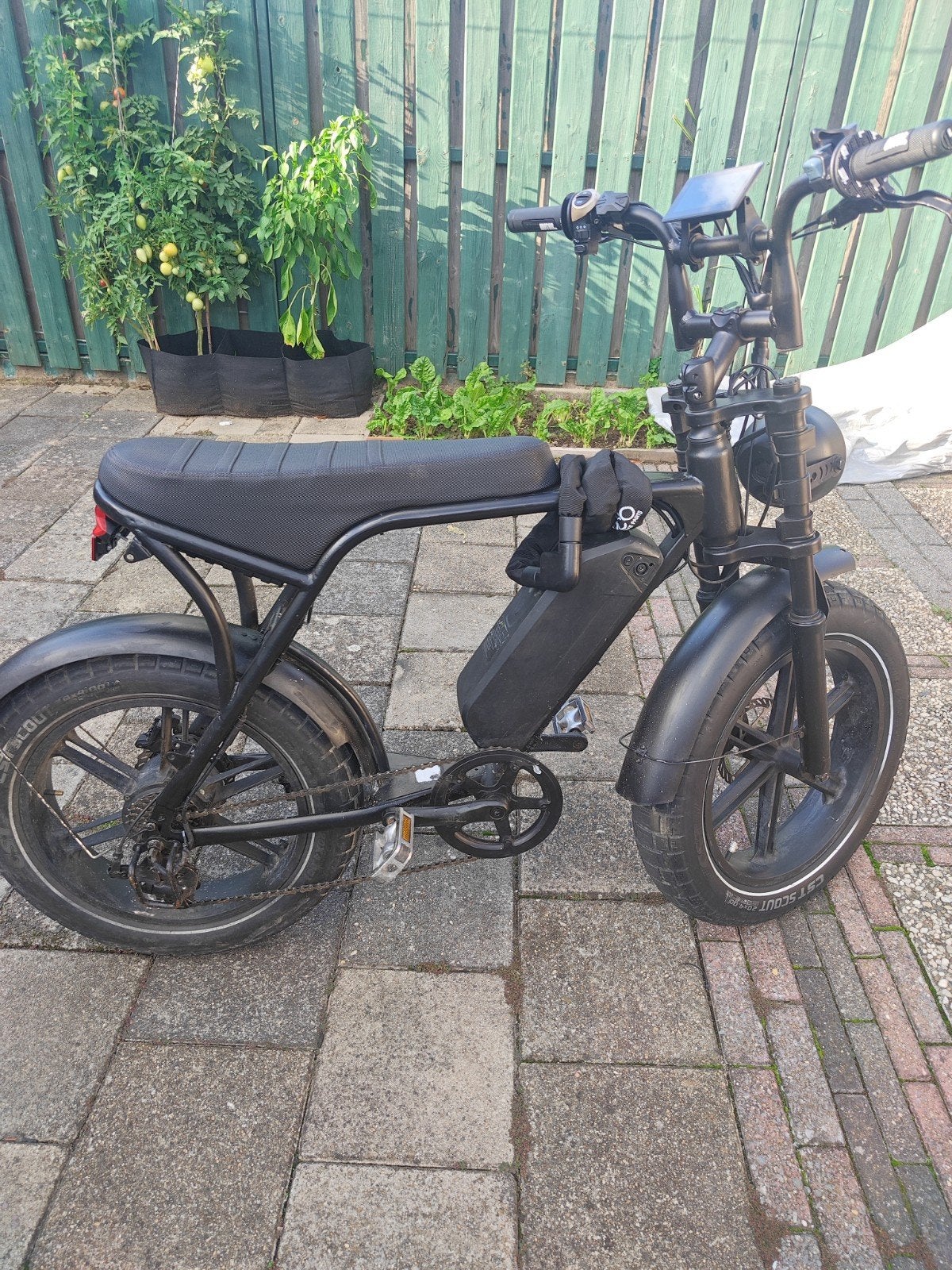 🔥 Stoere V8 E-bike – Dikke banden & lange zitting! 🔥, Gebruikt, 51 tot 55 cm, 30 tot 50 km per accu, Ophalen