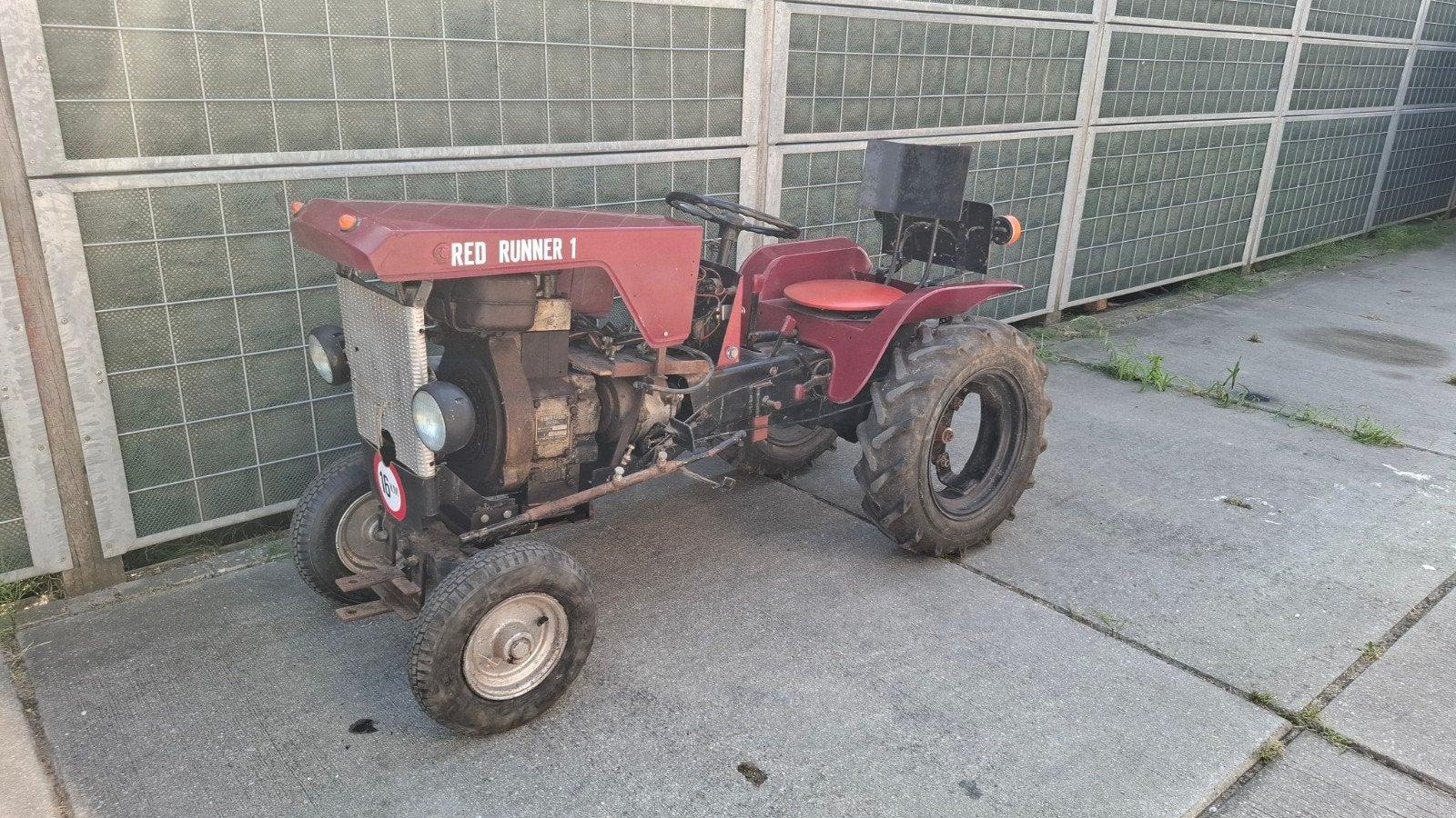 Gutbrod 1 cilinder diesel mini tractor, Tuin en Terras, Zitmaaiers, Ophalen