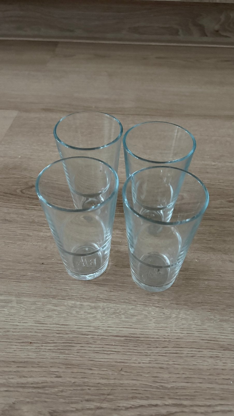 4 waterglazen, Ophalen of Verzenden, Zo goed als nieuw, Waterglas