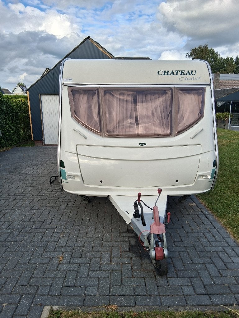 chateau 450, Caravans en Kamperen, Chateau, Rondzit, Particulier, 4 tot 5 meter