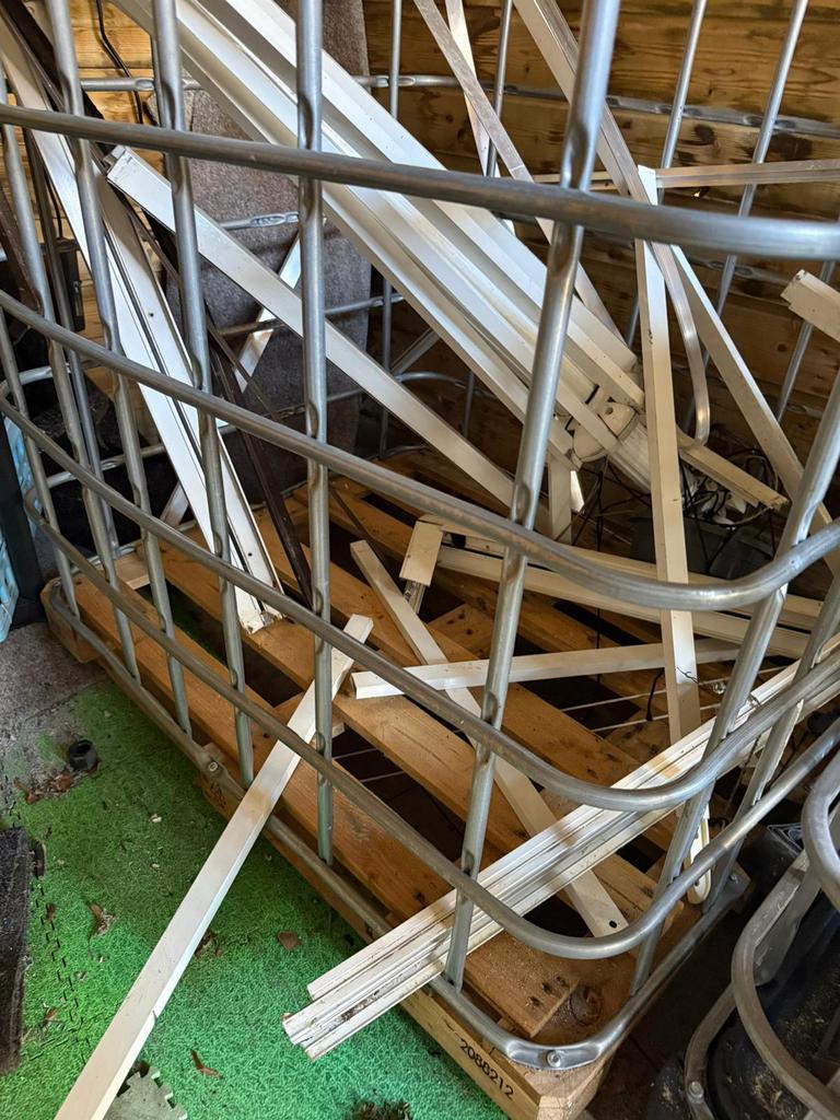 2 IBC Kratten, Ophalen, Zo goed als nieuw