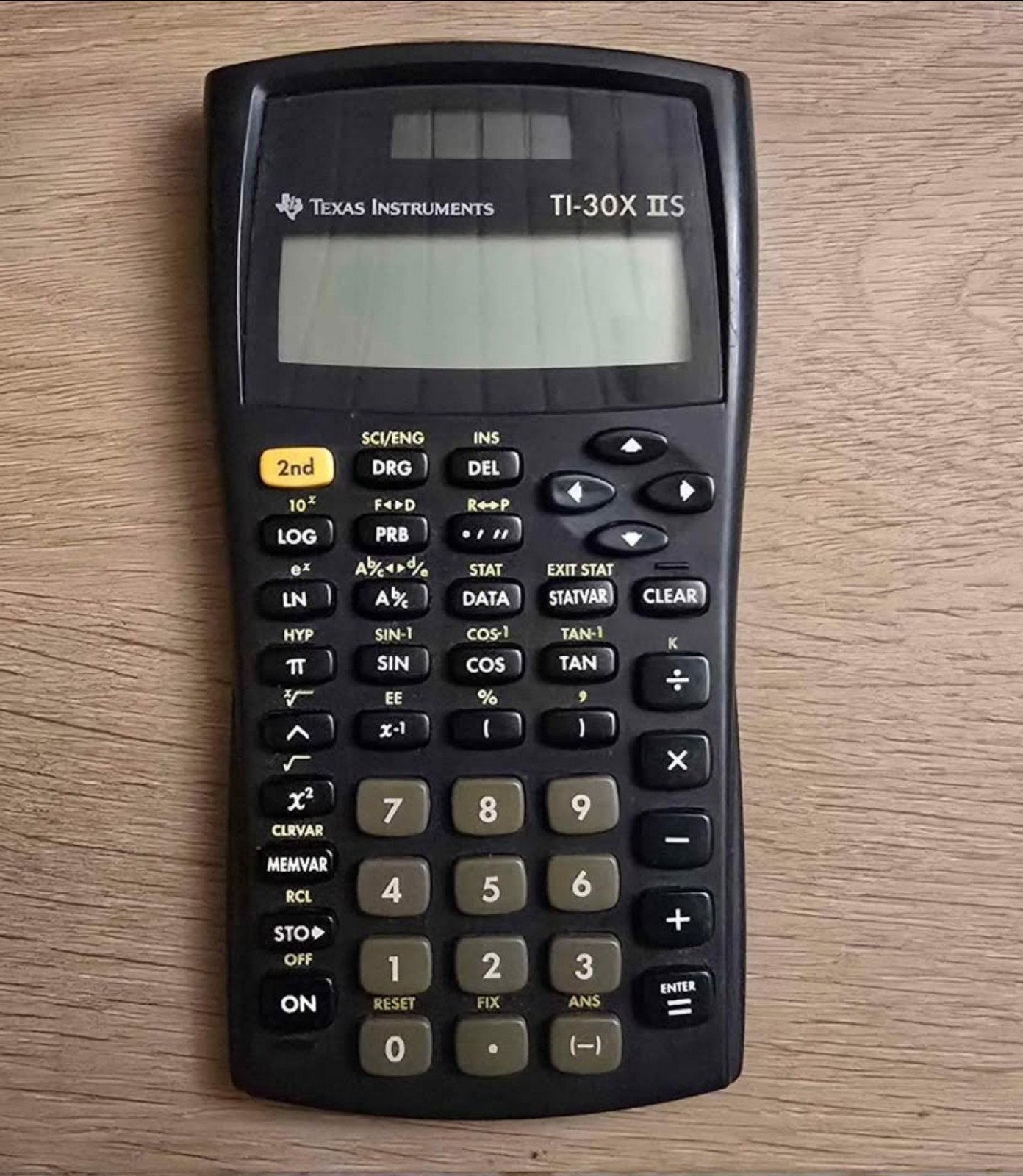 TI-30X IIS Rekenmachine. nieuwe knoopcel batterij., Ophalen of Verzenden, Grafische rekenmachine, Zo goed als nieuw