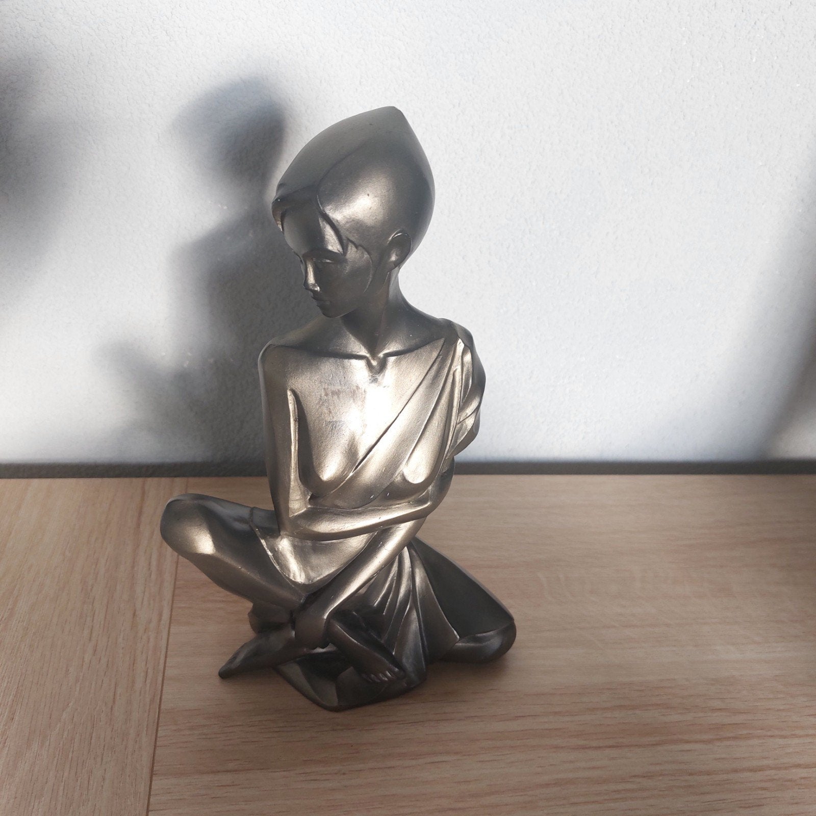 Vintage Beeldje 'Europa' van Enesco Gallery, gesigneerd, Minder dan 20 cm, Ophalen of Verzenden, Gemerkt, Beeld