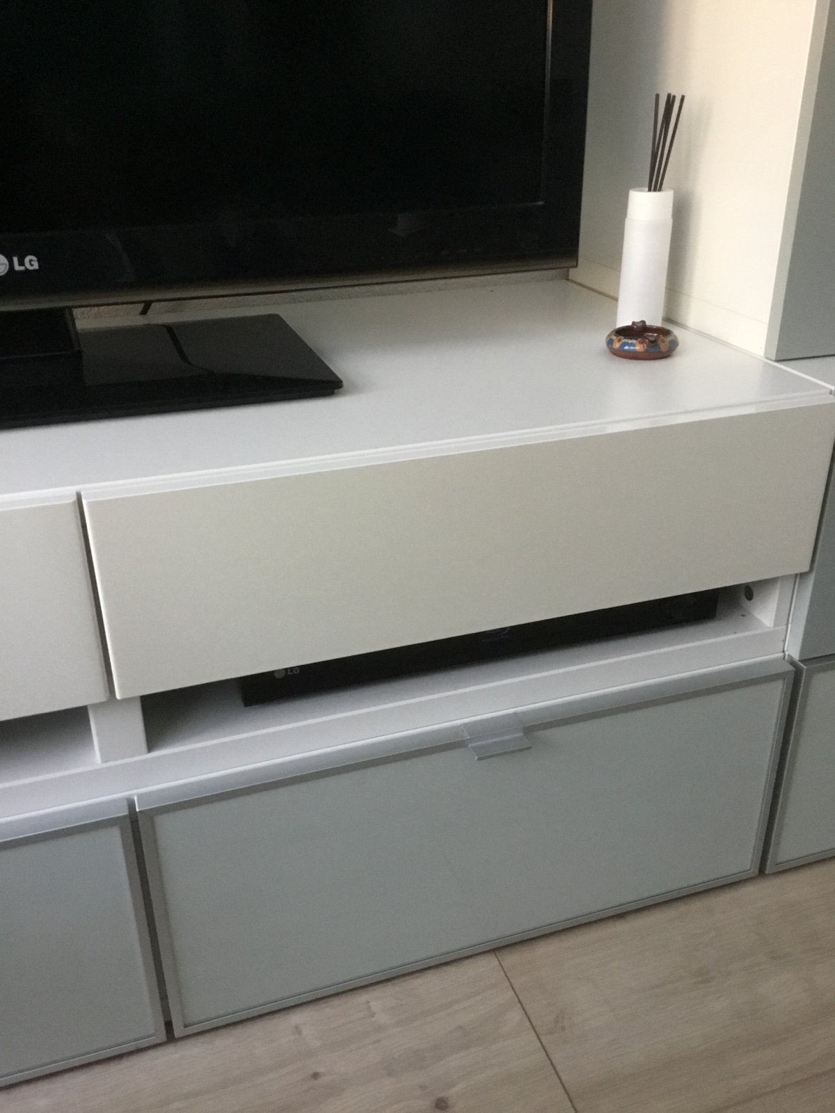 Ikea Besta ladefronten hoogglans wit, ophalen mogelijk., Huis en Inrichting, Kasten | Wandmeubels, Gebruikt, Verzenden, Minder dan 150 cm