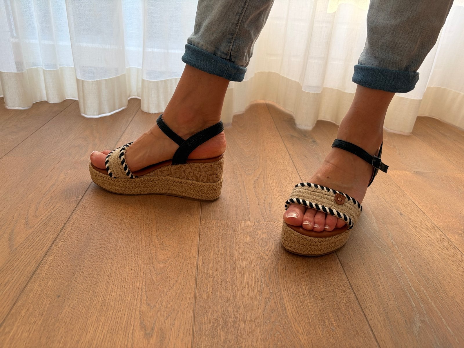 Nieuwe sandalen maat 35 - ongedragen, Kleding | Dames, Schoenen, Ophalen of Verzenden, Nieuw, Sandalen of Muiltjes