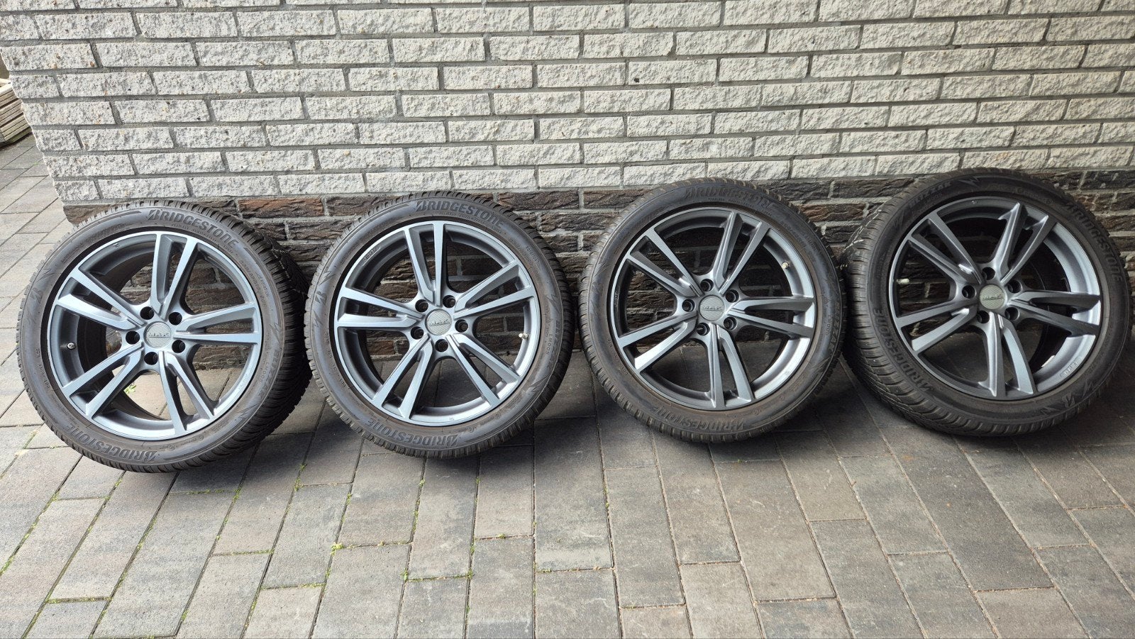 18 inch MAK velgen + Bridgestone Blizzak winter 235/45 R18, Auto-onderdelen, Banden en Velgen, 18 inch, Gebruikt, Banden en Velgen