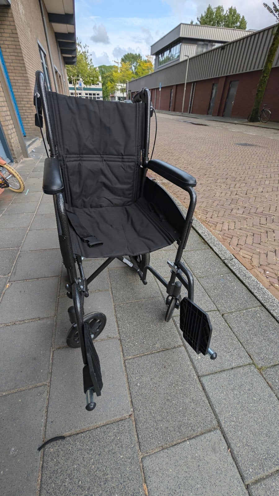 MultiMotion Lichtgewicht rolstoel Compact Lite - Wheelchair, Diversen, Ophalen, Inklapbaar, Zo goed als nieuw, Duwrolstoel