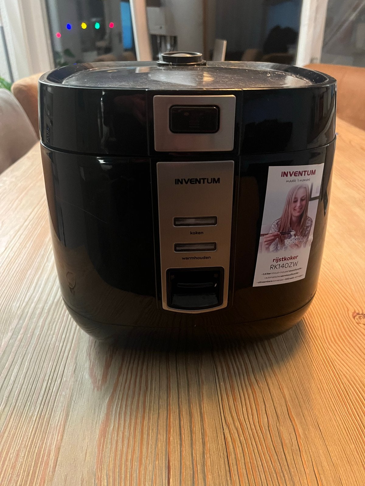 Inventum Rijstkoker RK140ZW - Zwart, 1.4L inhoud, Ophalen, Gebruikt