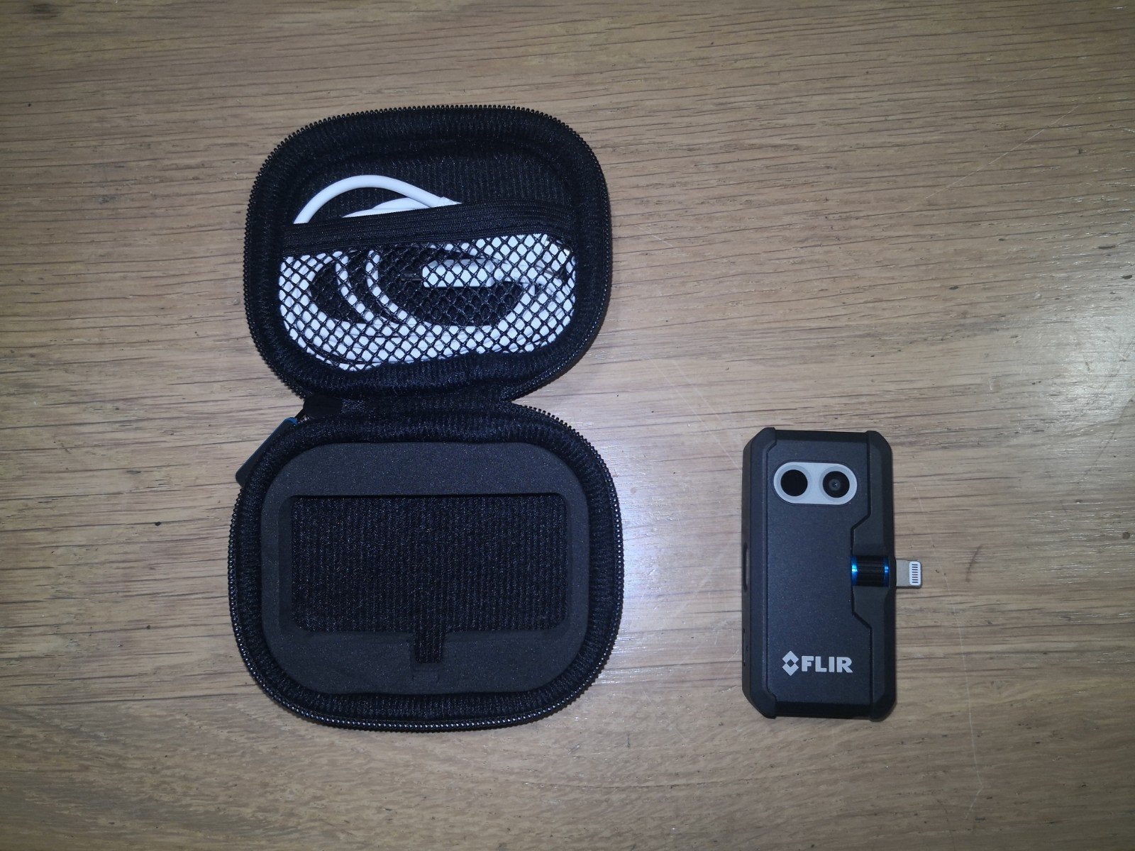 FLIR ONE Pro iOS warmtebeeldcamera voor iPhone/iPad, Audio, Tv en Foto, Fotografie | Professionele apparatuur, Ophalen of Verzenden