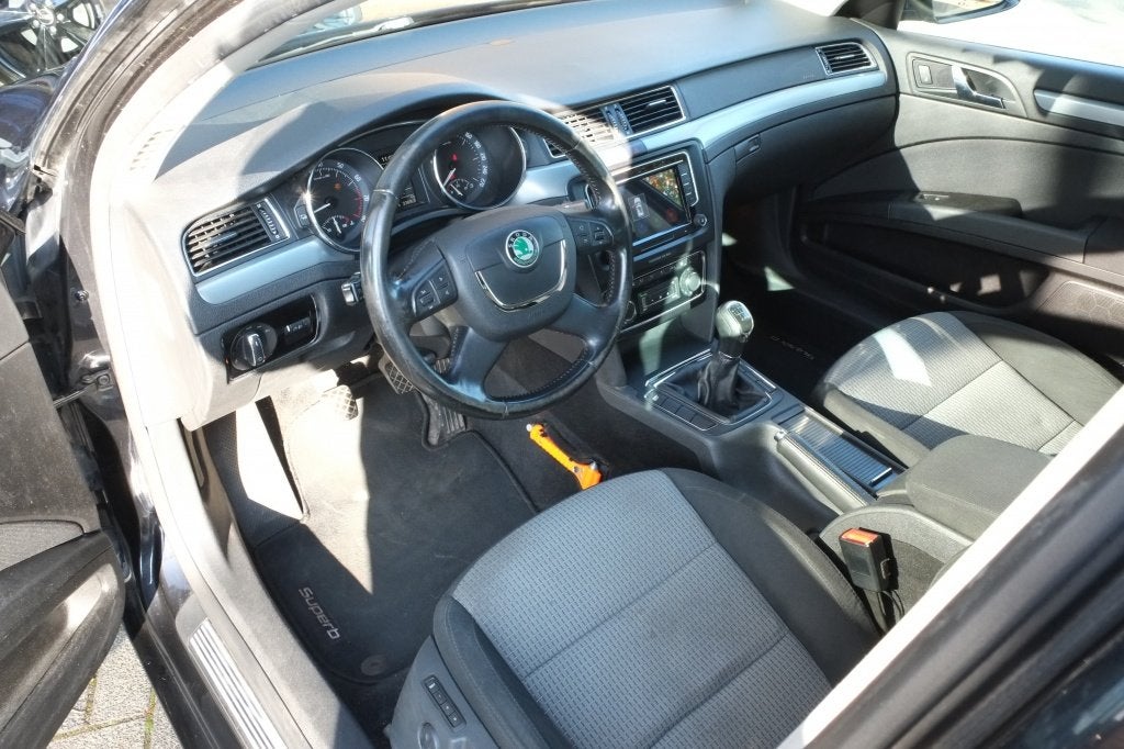 Skoda Superb 1.8 TSI Ambition, Auto's, 13 km/l, 4 cilinders, Zwart, Origineel Nederlands