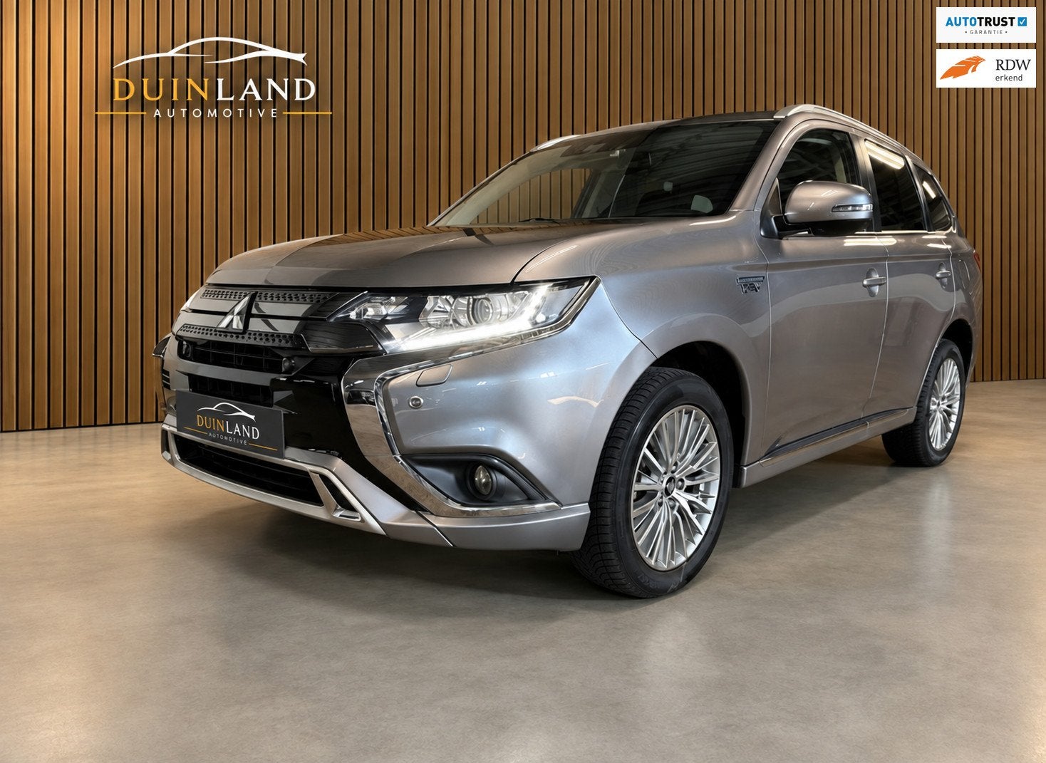 Mitsubishi Outlander Mitsubishi Outlander 2.4 Pure +|4WD|Cam, Auto's, Automaat, 135 pk, 4 cilinders, Bedrijf