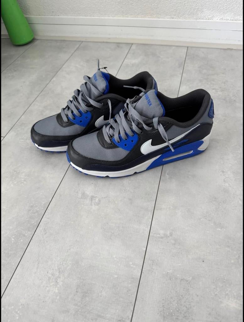 Nike air max 90 maat 44 valt als 43 nieuw, Kleding | Heren, Schoenen, Ophalen of Verzenden, Zo goed als nieuw, Zwart