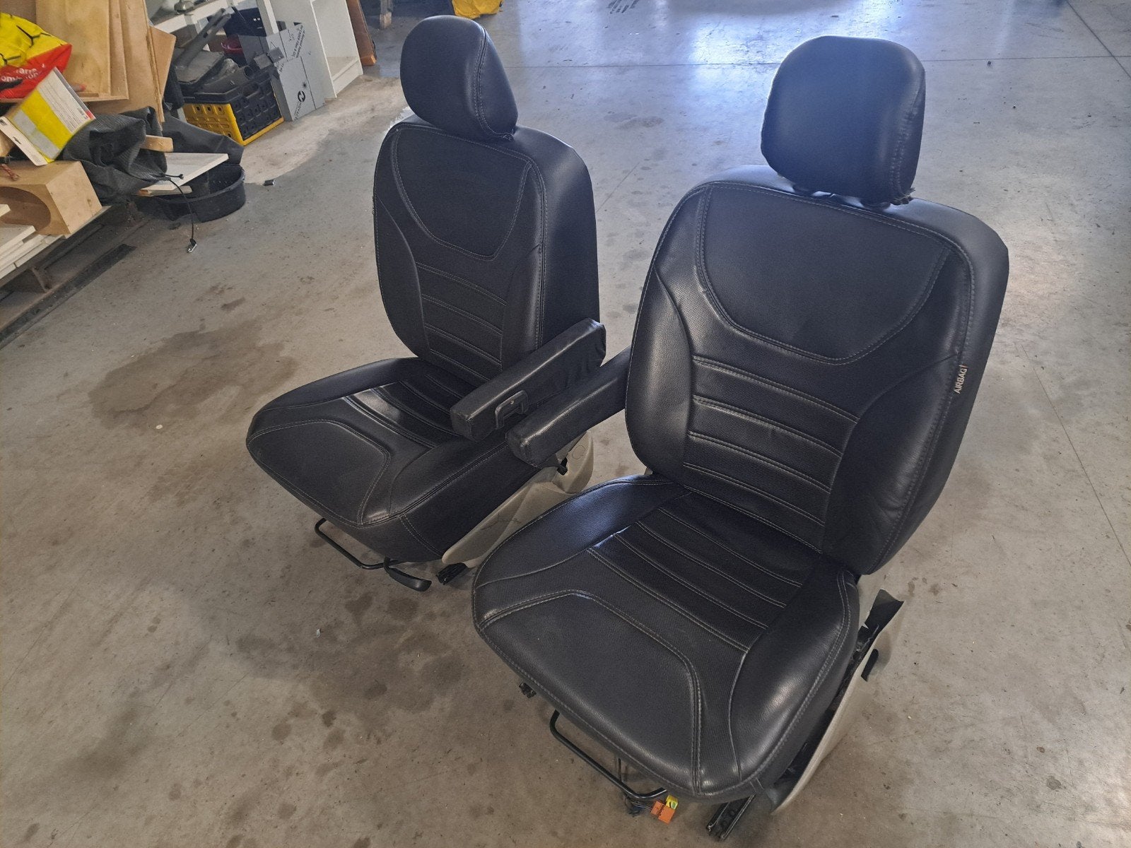 voorstoelen renault trafic opel vivaro 2001 / 2014, Auto-onderdelen, Ophalen, Nissan