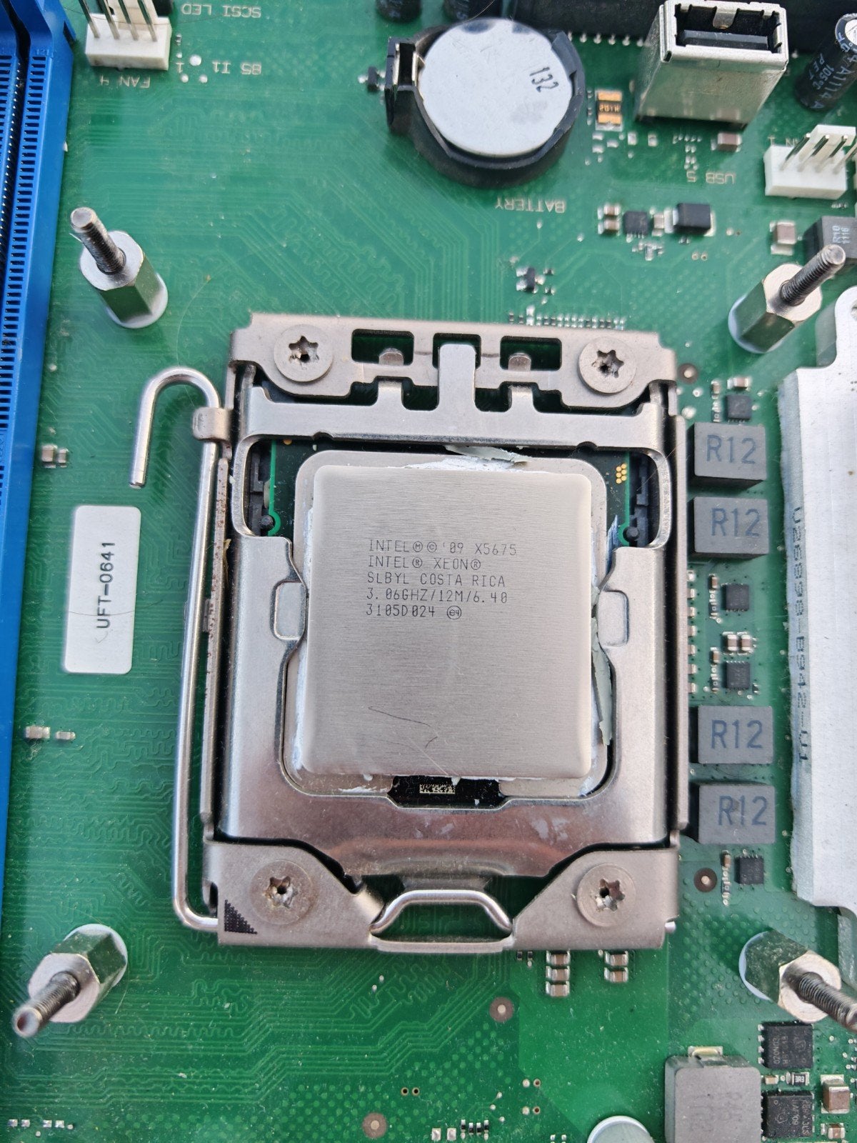 Fujitsu D2628 moederbord + Xeon X5675 + 16GB DDR3, Computers en Software, Moederborden, Gebruikt, LGA 1366, DDR3, Ophalen of Verzenden
