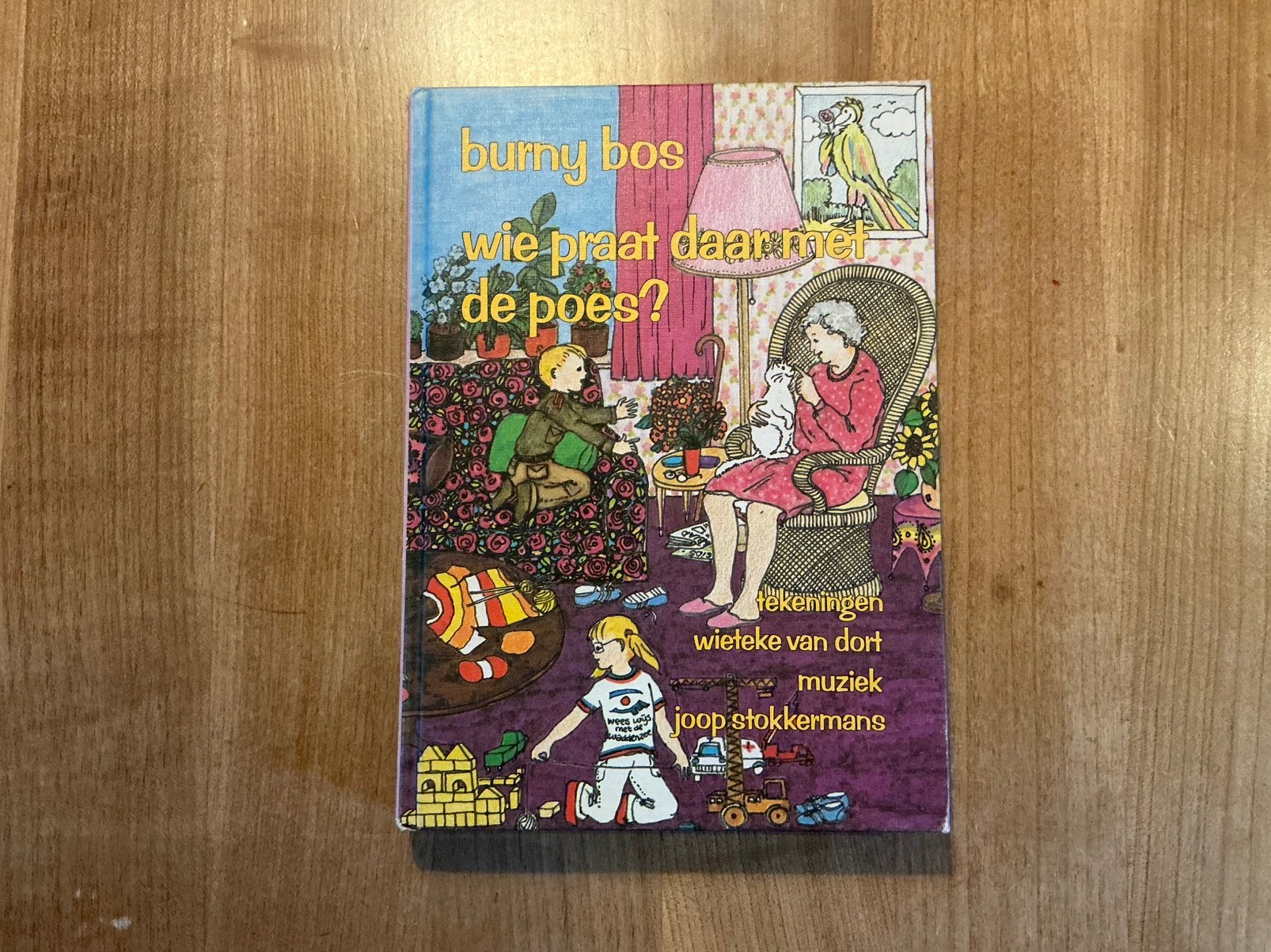 Wie praat daar met de poes? - Burny Bos, Wieteke van Dort, Boeken, Ophalen of Verzenden, Zo goed als nieuw, Fictie algemeen, Voorleesboek