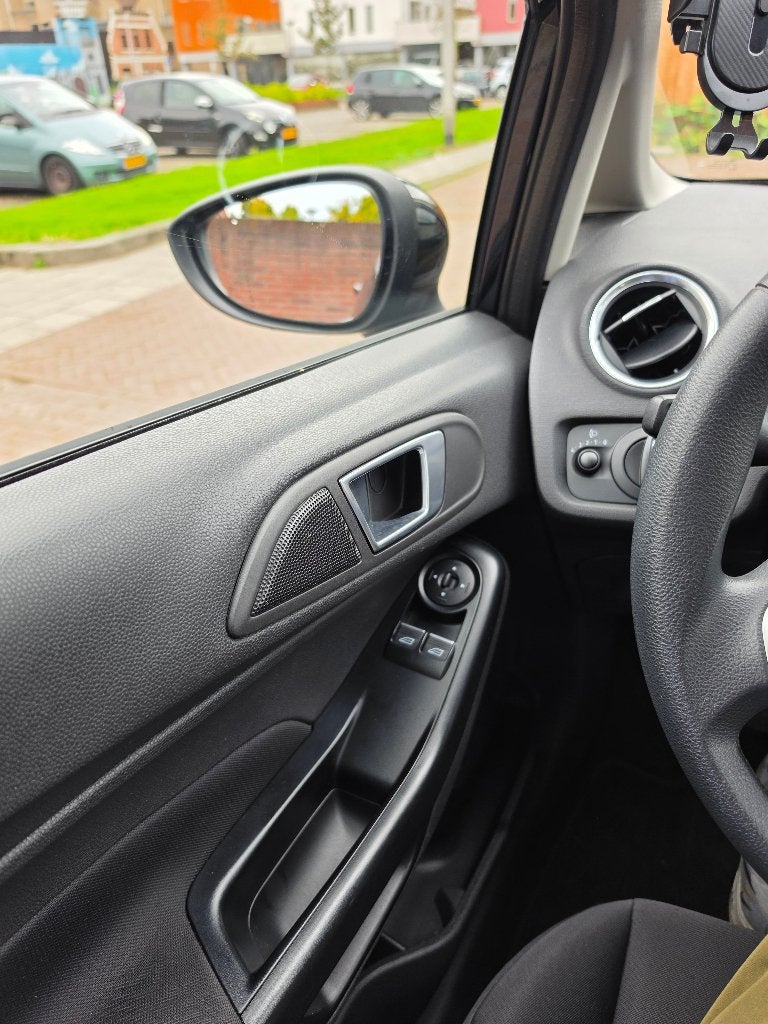 Foto 15 van Ford Fiësta 1.0 48KW/65PK 5D 2014 Zwart
