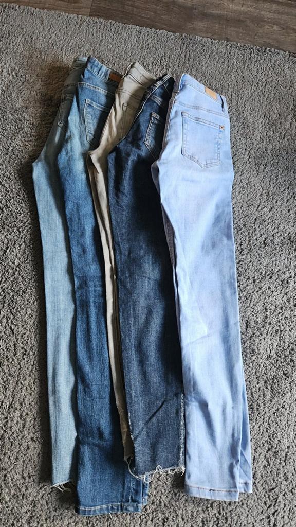 5 H&M & Bershka broeken maat 32, Ophalen of Verzenden, Zo goed als nieuw, Blauw, W27 (confectie 34) of kleiner