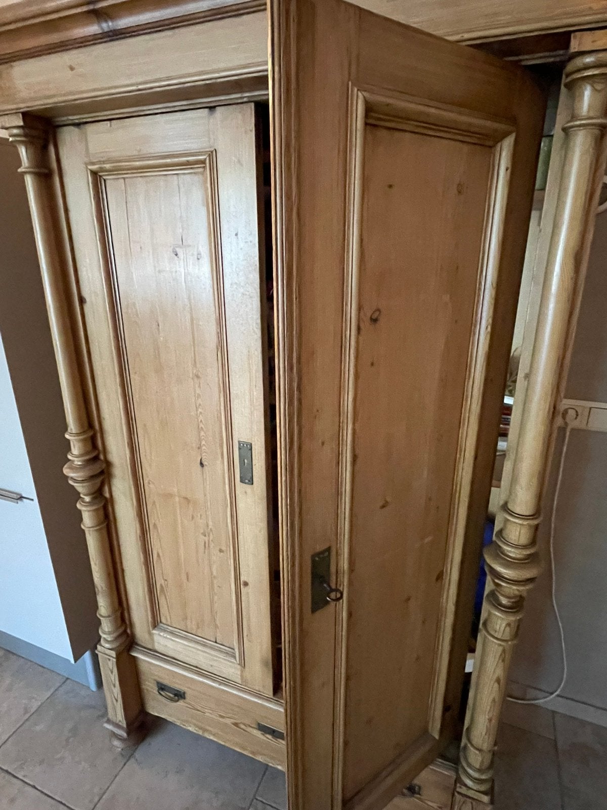 Grote kast, Ophalen