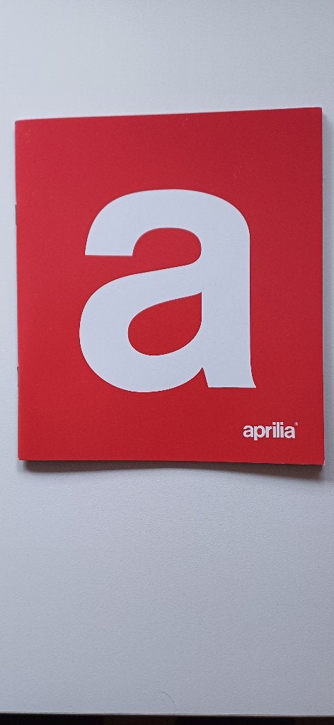 Originele jaarfolder Aprilia 2019, Ophalen of Verzenden, Suzuki