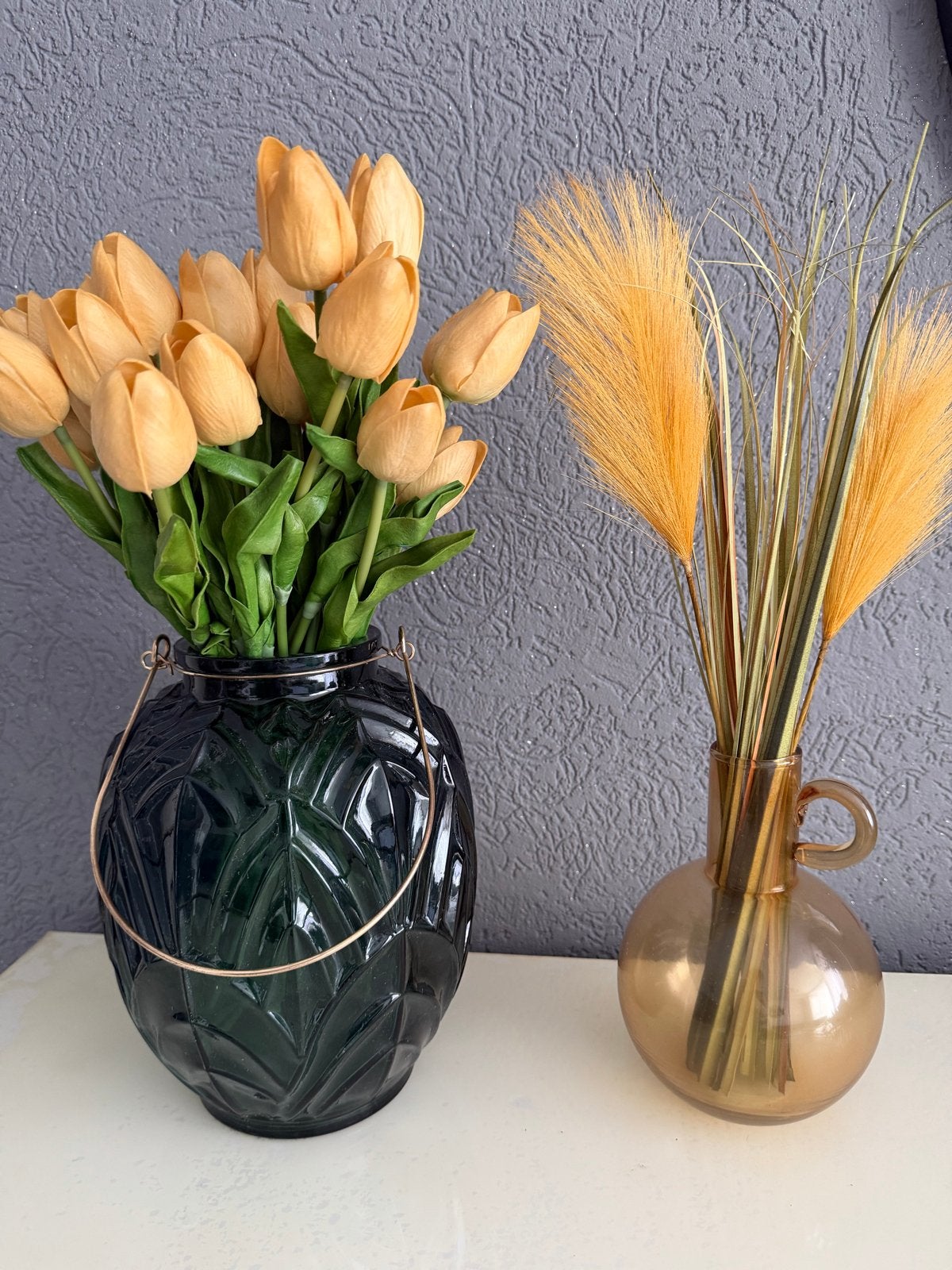 Set van 2 glazen vazen: donkergroen en amberkleurig, Ophalen, Met handvat, Groen, Glas