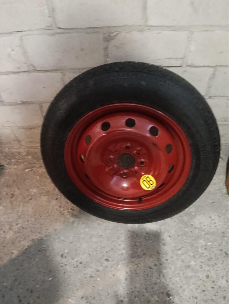 Noodwiel/thuiskomer/reservewiel Fiat 500, Ophalen, Gebruikt