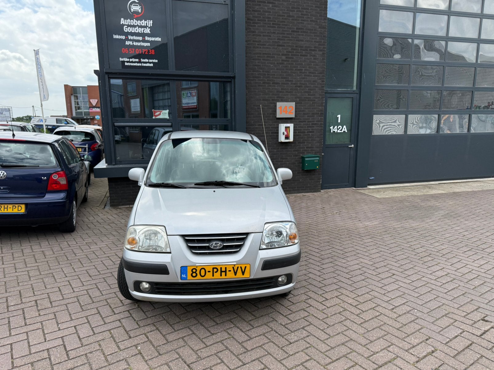 Hyundai Atos 1.1 2004 Grijs 5DR, Auto's, Voorwielaandrijving, 31 €/maand, 4 cilinders, Origineel Nederlands
