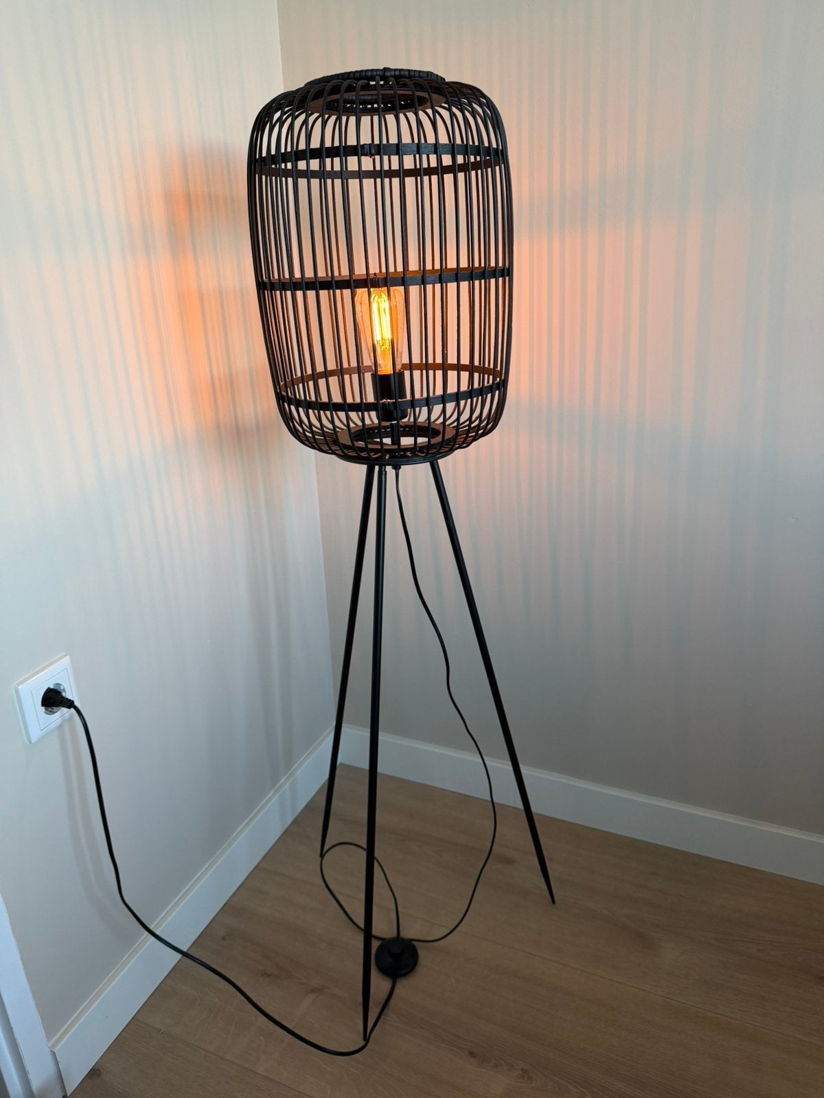 Vloerlamp Balan Kwantum 29,5 cm x 120 cm, Ophalen, 100 tot 150 cm, E27 (groot), Zo goed als nieuw