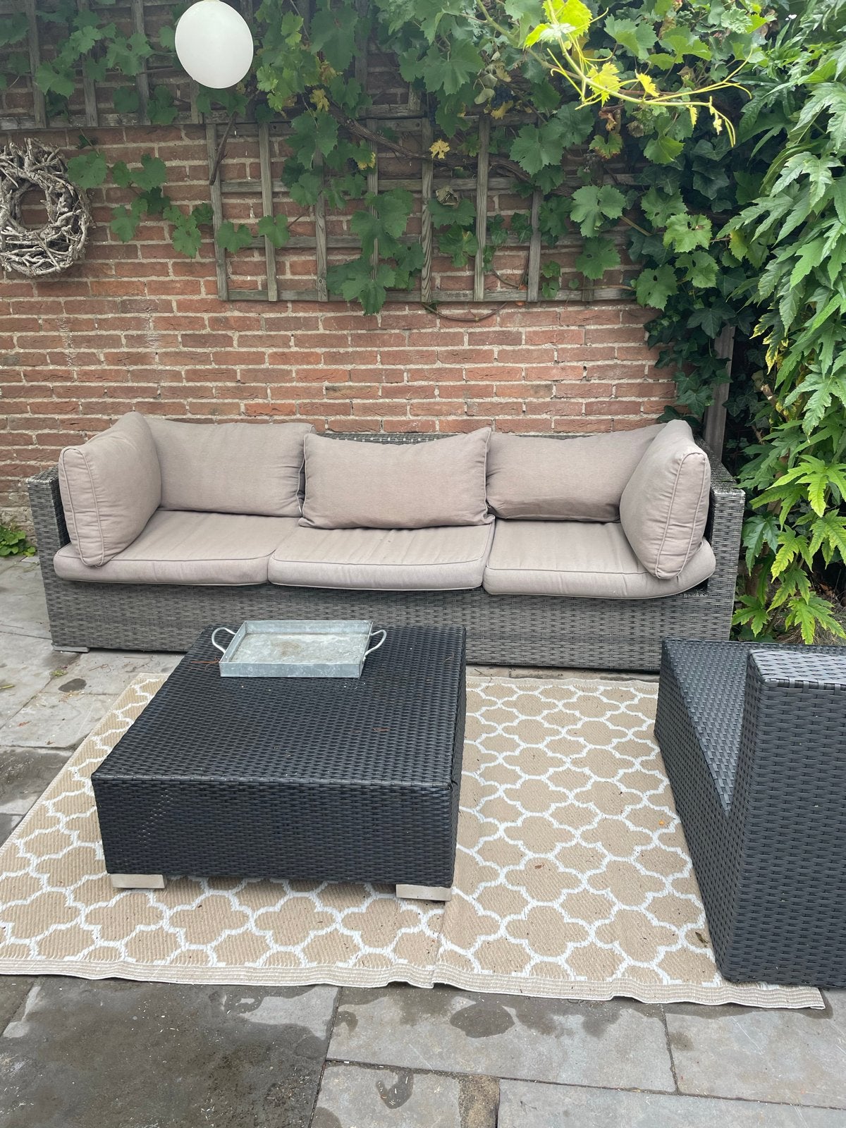 Taupe loungebank 3pers - met kussens Comfortabel en stijlvol, Ophalen, Gebruikt, 3 zitplaatsen, Loungeset