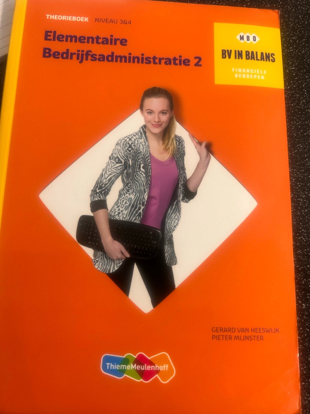 Elementaire Bedrijfsadministratie 2 MBO NIVEAU 3&4, Ophalen of Verzenden, Zo goed als nieuw, Overige niveaus, Bedrijfseconomie of M&O