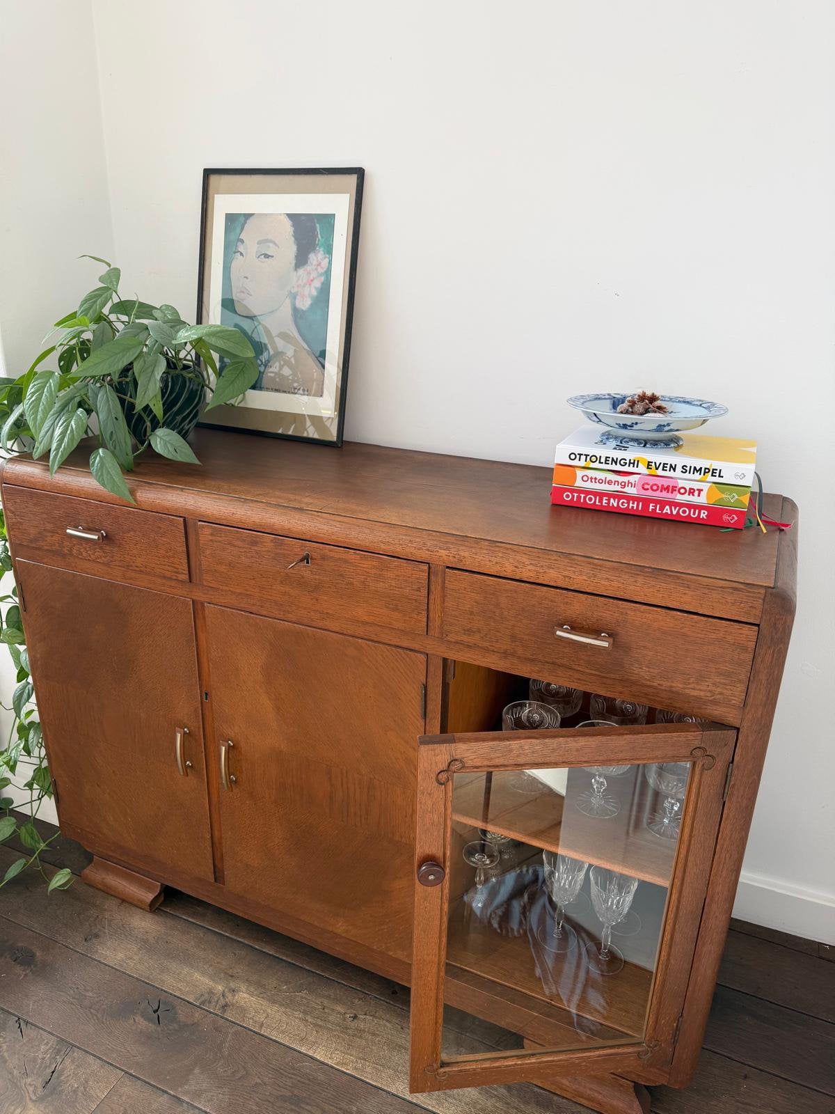 Vintage art deco dressoir hout / wandkast / sideboard