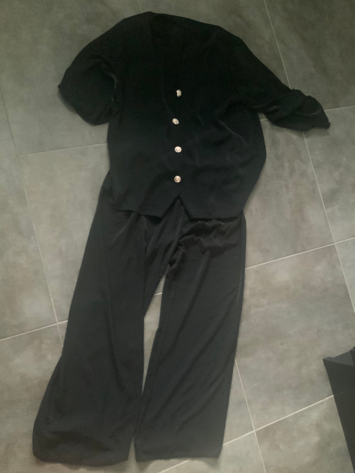 Nieuwe set, Ophalen of Verzenden, Zo goed als nieuw, Maat 38/40 (M), Zwart