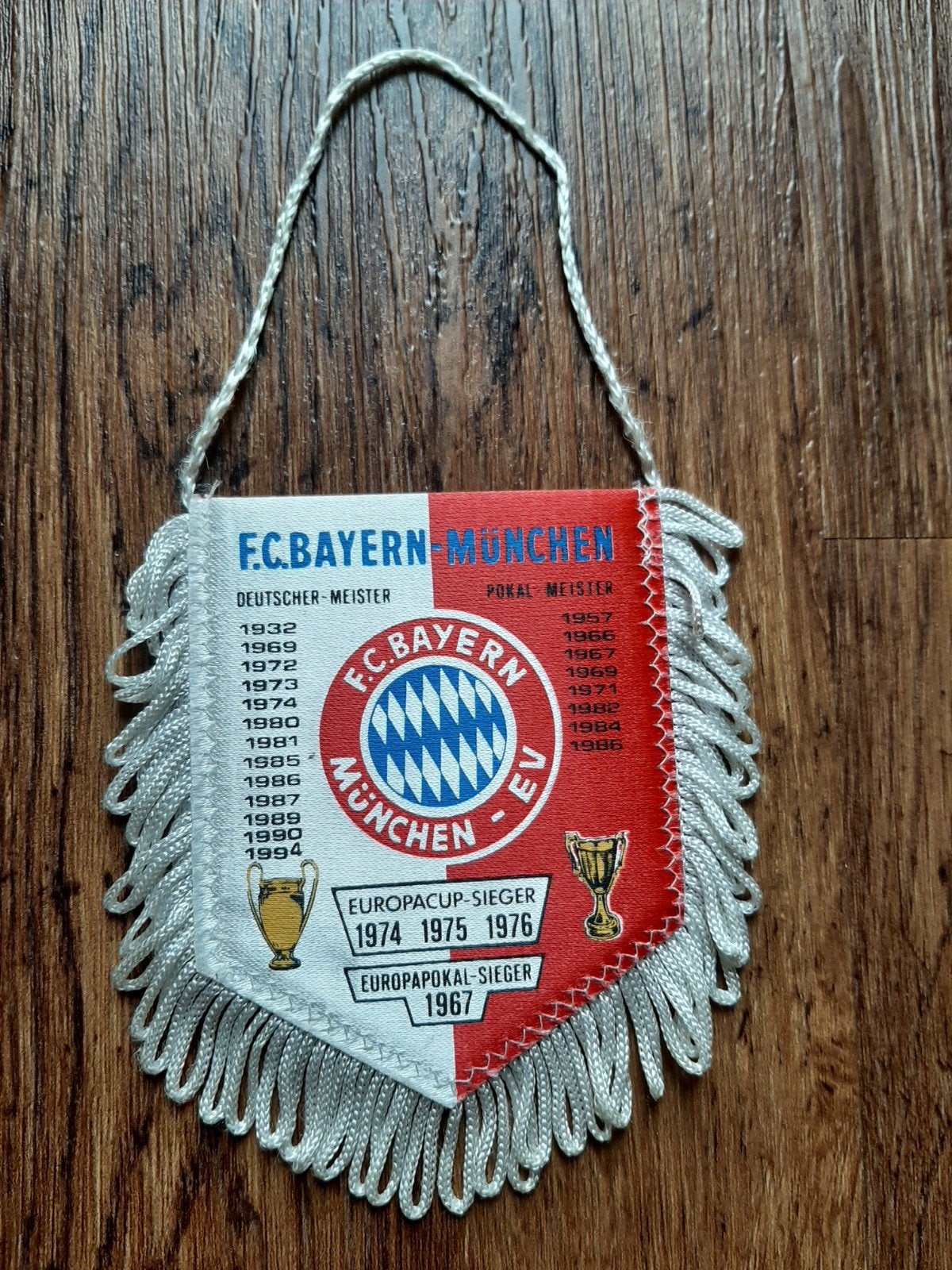 vaantje fc Bayern München 1994, Verzamelen, Ophalen of Verzenden, Gebruikt, Buitenlandse clubs, Vaantje of Sjaal