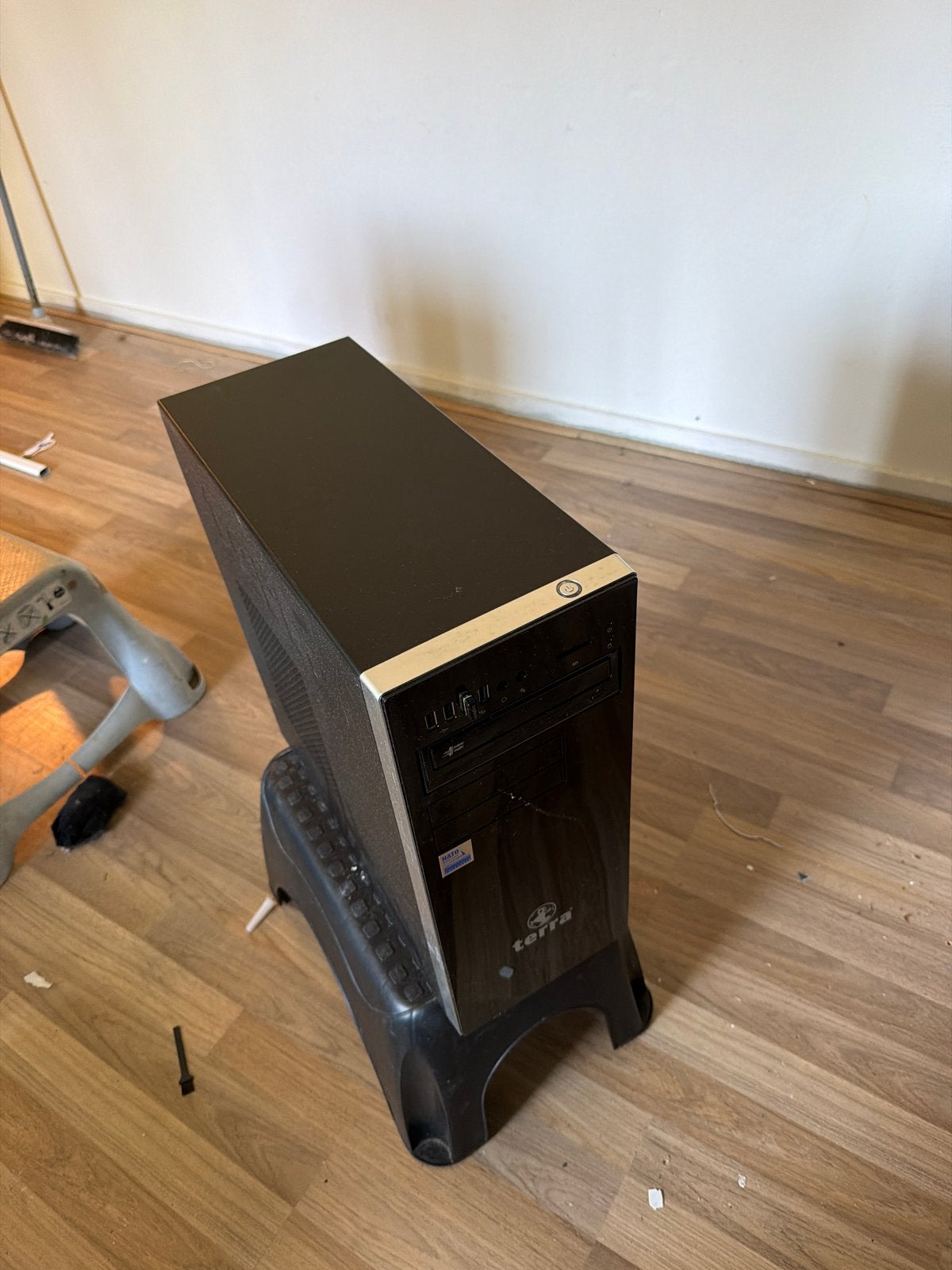 Terra Desktop Computer - Compacte en Betrouwbare PC, Computers en Software, Ophalen, Gebruikt, HDD, Minder dan 4 GB