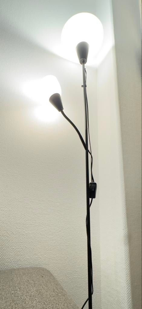 Light/Lamp stand with fitted & spare bulbs, Ophalen