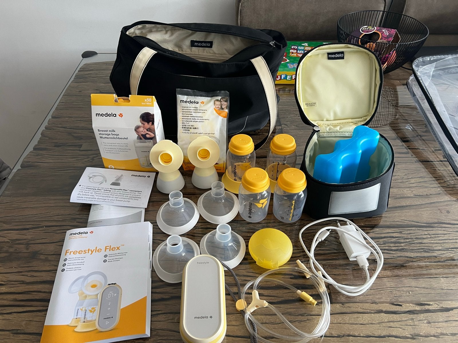 Medela Freestyle Flex Dubbele Elektrische Borstkolf Set, Ophalen, Zo goed als nieuw