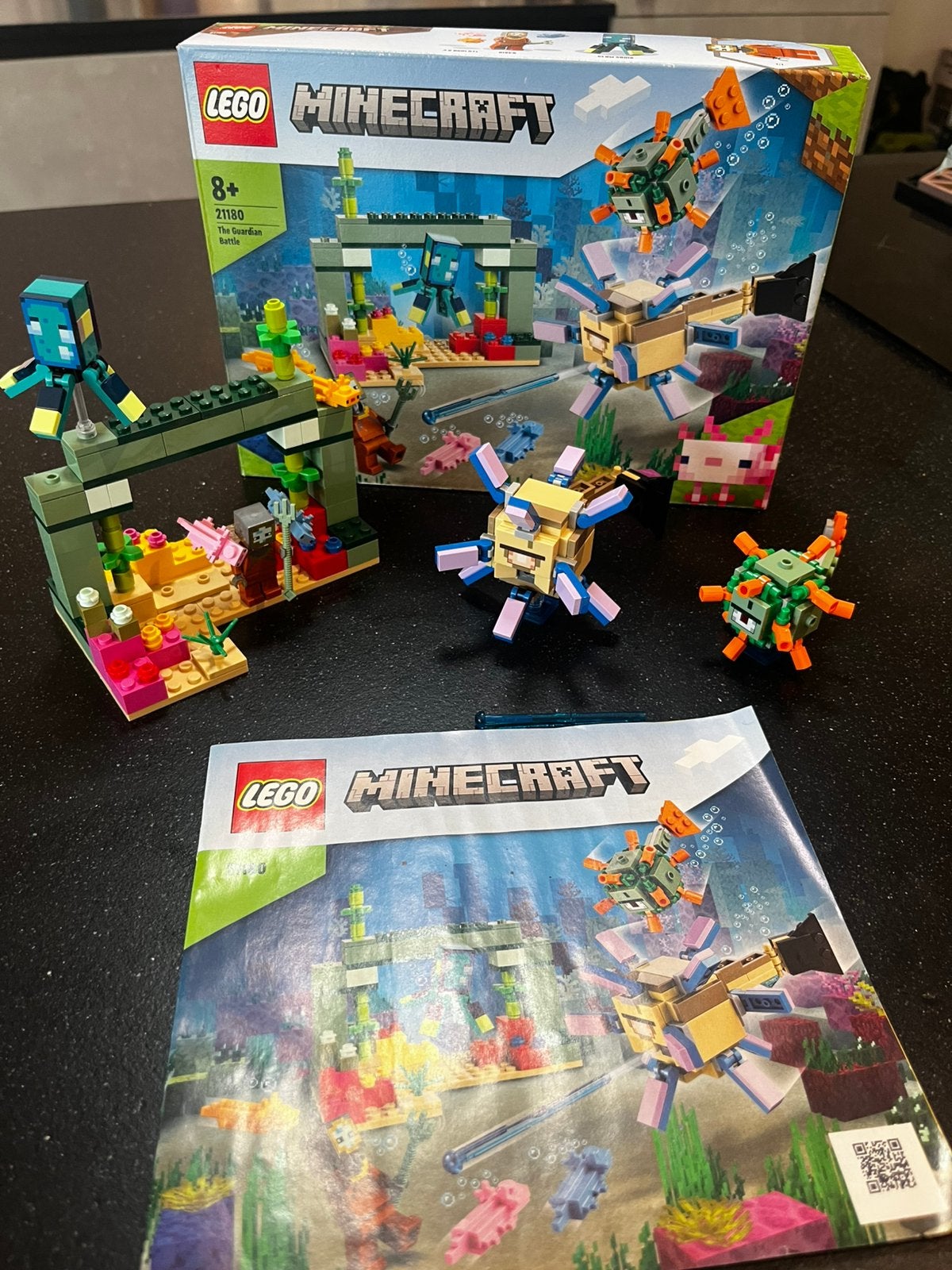 Lego Minecraft 21180, Ophalen of Verzenden, Zo goed als nieuw