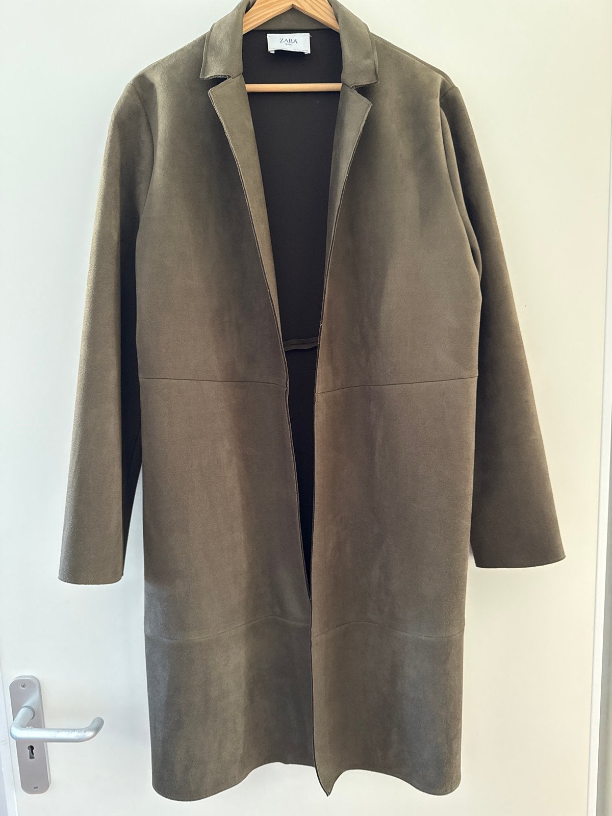 Zara Basic Groene Lange Jas Maat L - Nooit Gedragen, Ophalen of Verzenden, Nieuw, Maat 42/44 (L), Groen