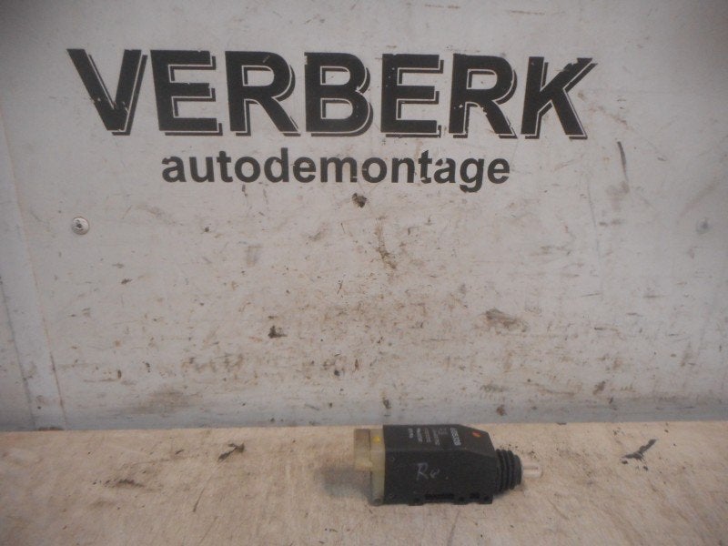 Centrale Vergrendeling Motor Rechts Voor Astra F (53B) 1996, Gebruikt, Bahnhofsplatz, Rüsselsheim am Main 65423, , Duitsland, Opel