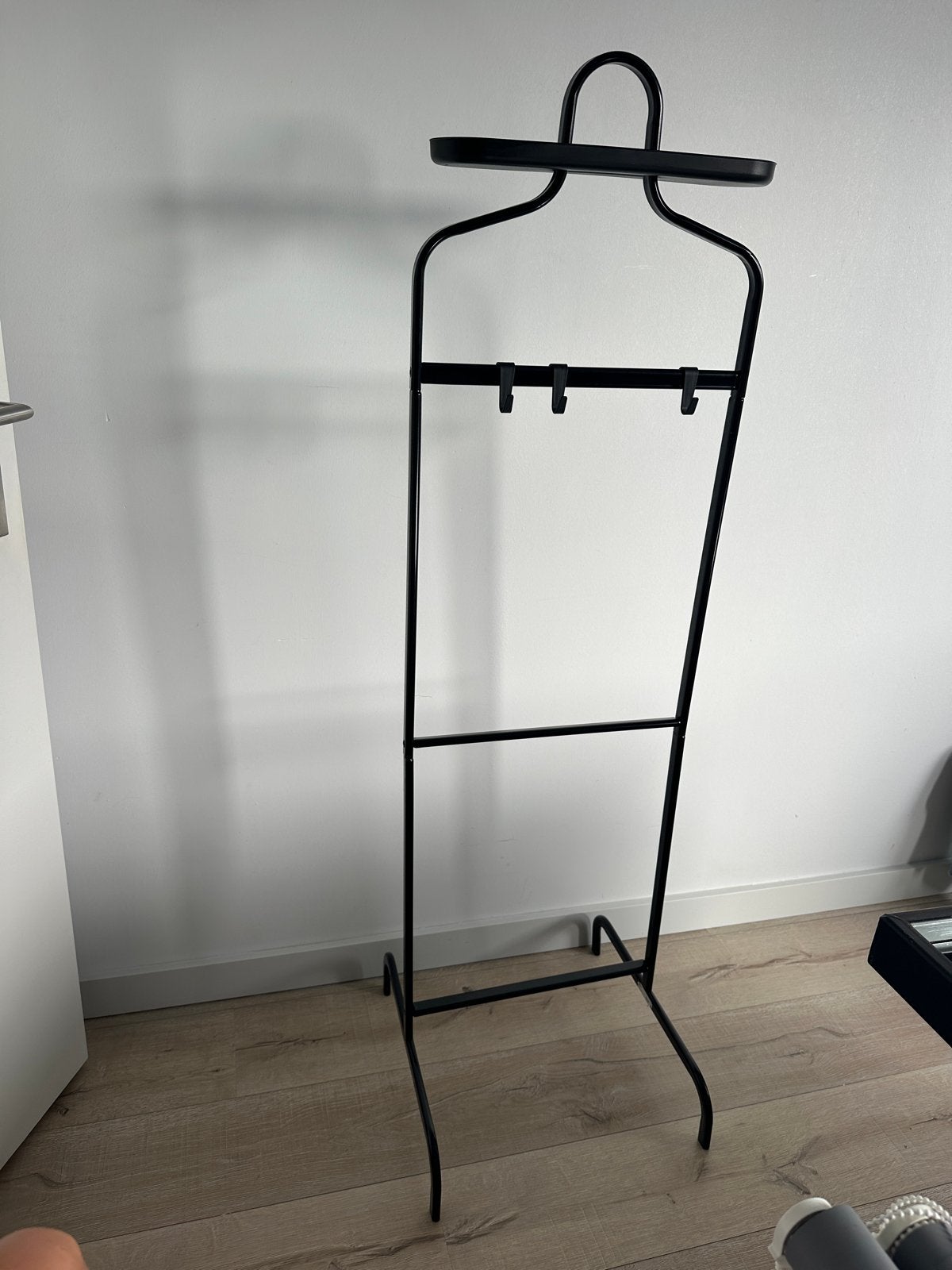 IKEA dressboy zwart metaal, Ophalen, Zo goed als nieuw