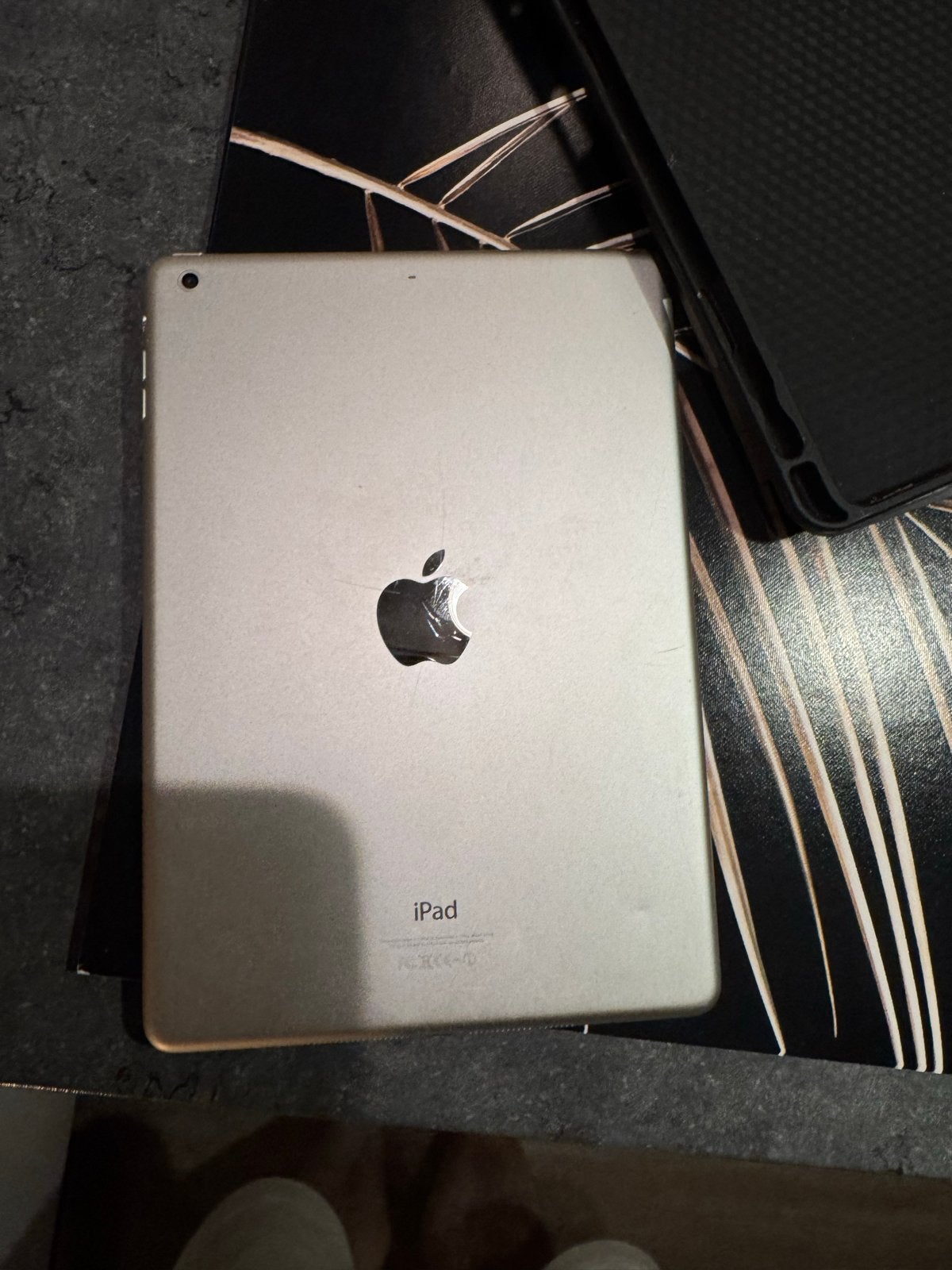 iPad Air 1e generatie (zonder oplader), Computers en Software, Apple iPads, 10 inch, Gebruikt, Apple iPad Air, Ophalen of Verzenden