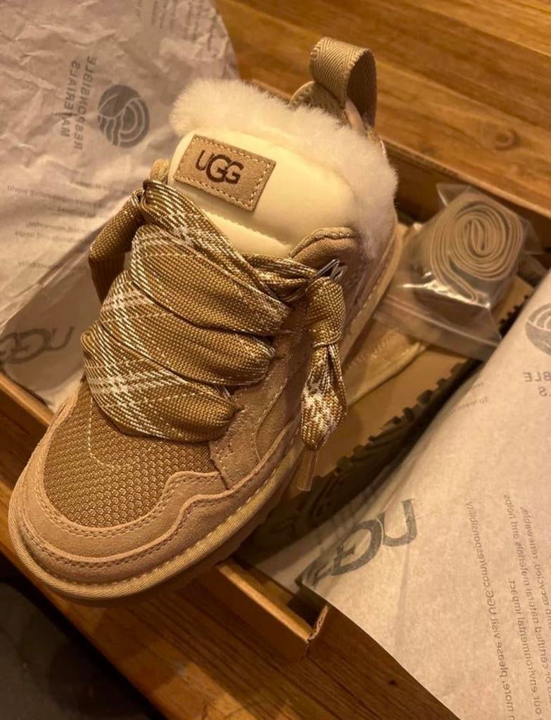 Nieuwe UGG Lowmel sneakers - Maat 38, Ophalen of Verzenden, Zo goed als nieuw, Beige, Sneakers of Gympen