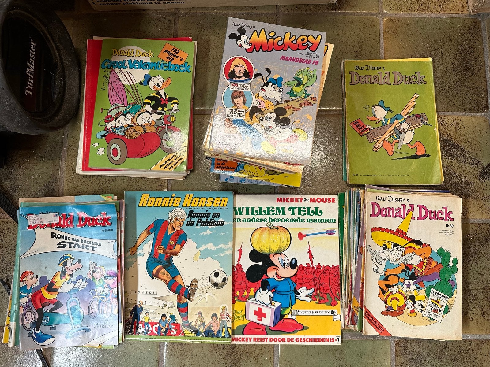 Donald Duck & Mickey Maandblad collectie (jaren '70), Boeken, Stripboeken, Meerdere stripboeken, Ophalen of Verzenden, Gelezen